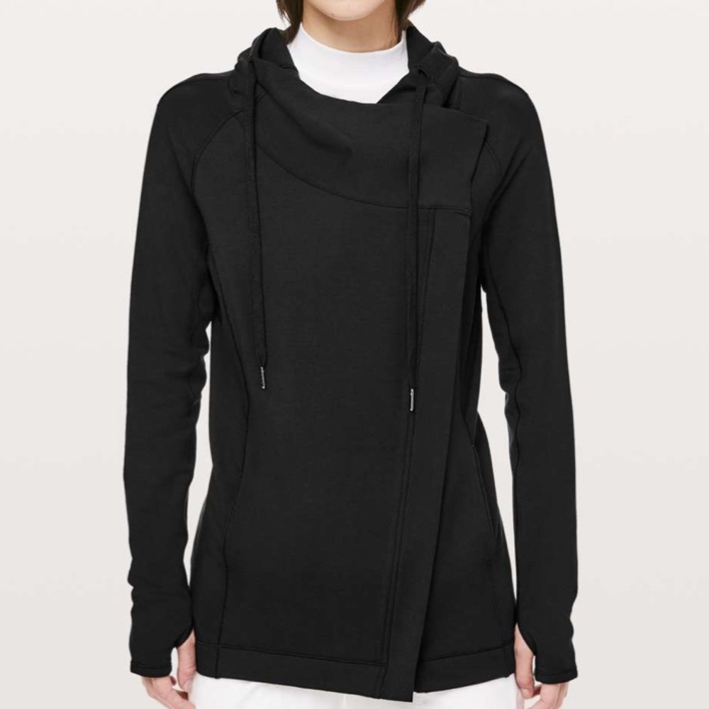 Lululemon Coast Easy Wrap Black 4 NWT